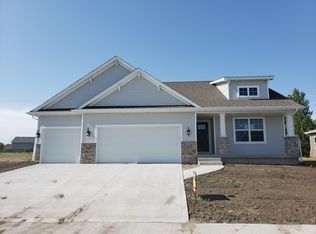 5343 Rowling Dr, Ames, IA 50010
