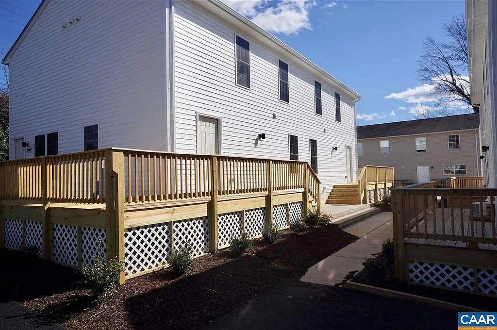 2300 Price Ave — Photo 1