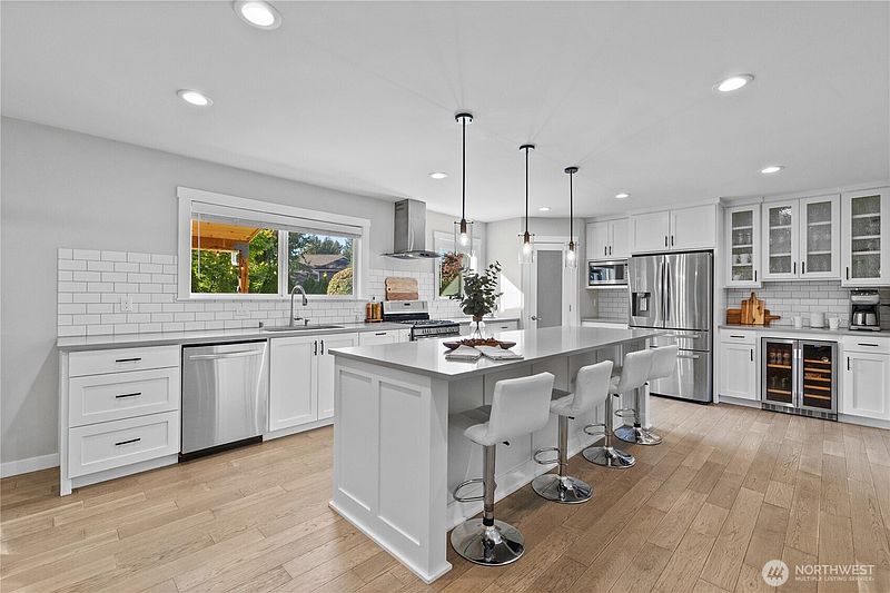 4th image of 15820 65th Avenue SE