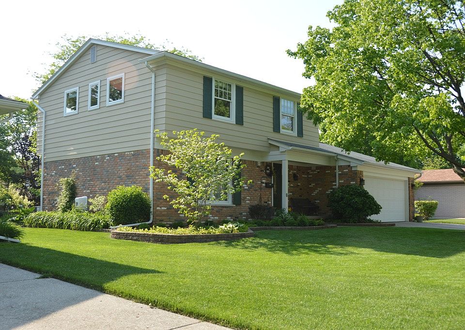 1st image of 16443 Golfview St