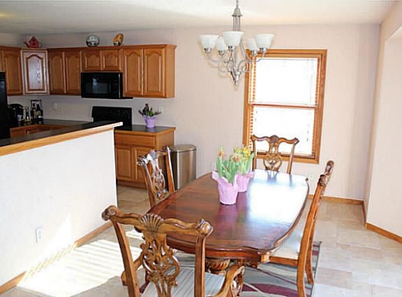 4th image of 7816 Newburn Cir