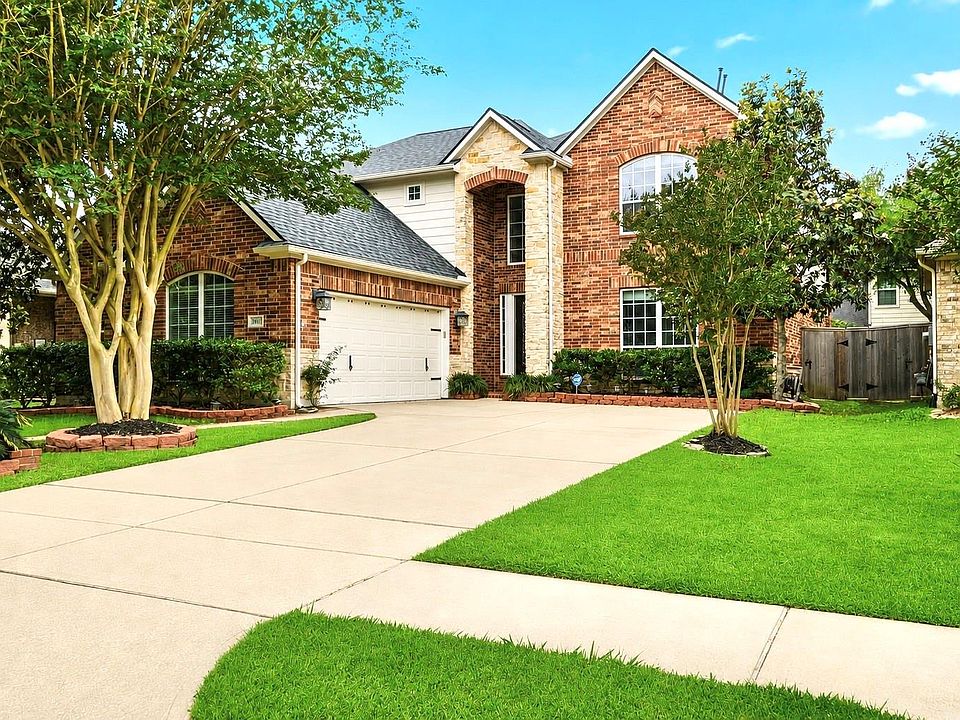 1st image of 18431 W Laura Shore Dr