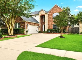 18431 W Laura Shore Dr, Cypress, TX 77433