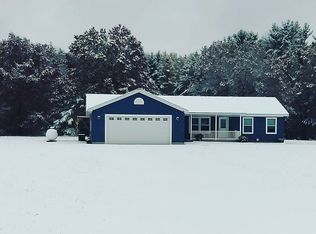 1114 N Spruce Ave, White Cloud, MI 49349