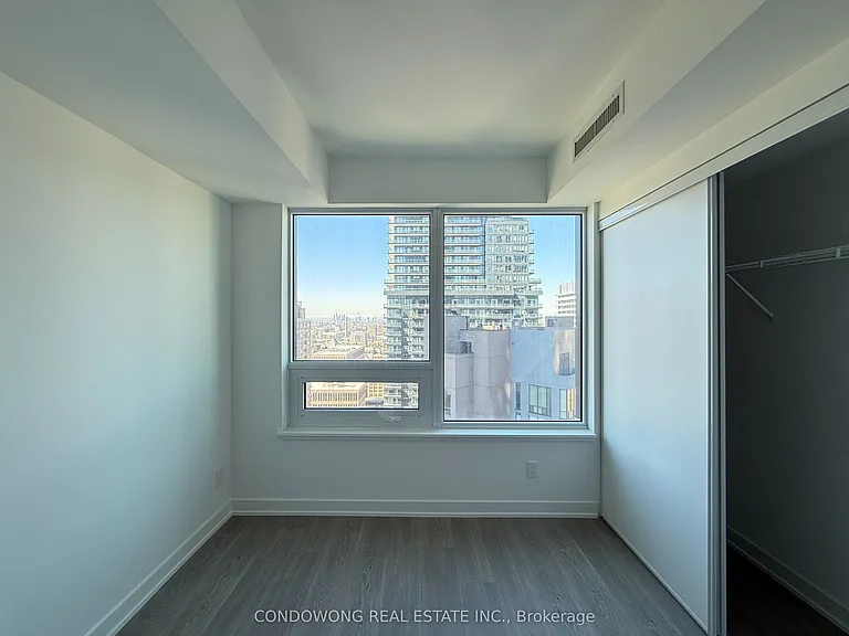 8 Wellesley St W #3301 — Photo 5