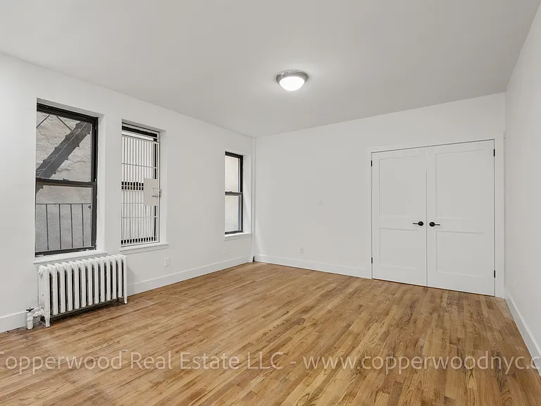 315 E 84th St #14 — Photo 4
