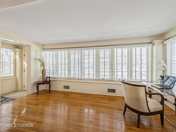 3rd image of 546 N Lombard Ave