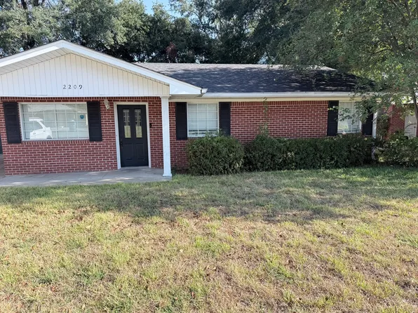 2209 Elizabeth St, Monroe, LA 71201