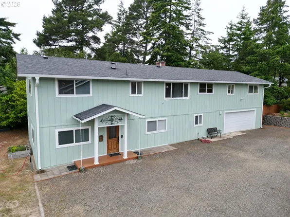 2159 42nd St, Florence, OR 97439