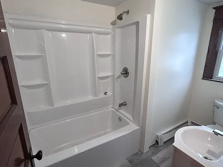 1295 Reynolds Ave #2 — Photo 9