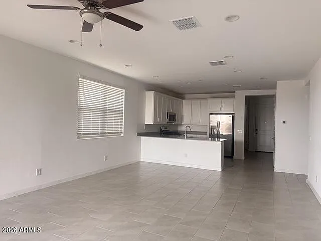 2055 W Bramble Berry Ln — Photo 2