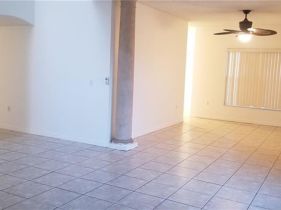 4th image of 5 Andora Ct