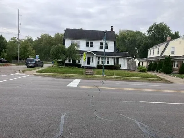 336 N Riverview Dr, Parchment, MI 49004