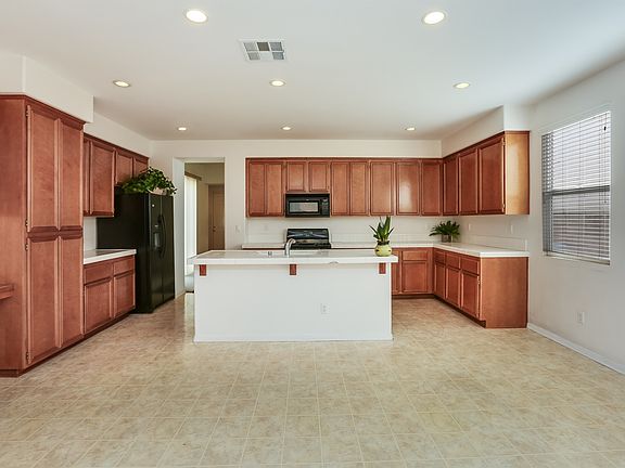 5th image of 3040 Pink Savory Way