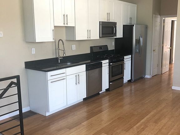 2nd image of 2607 Martha St #1