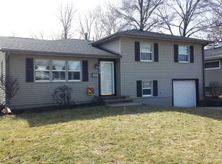 1915 Edgewood Dr, Bettendorf, IA 52722