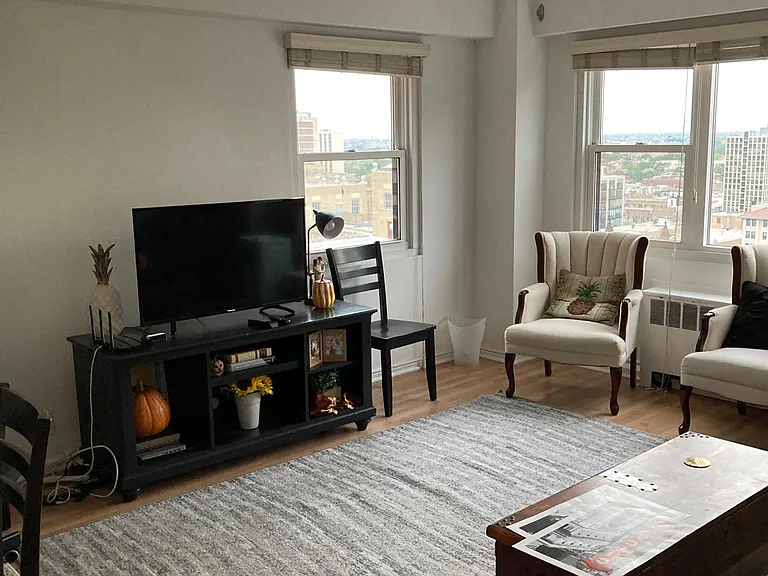 2909 N Sheridan Rd #1905 — Photo 9