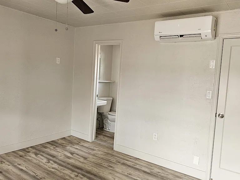 1180 S Cove View Rd — Photo 15