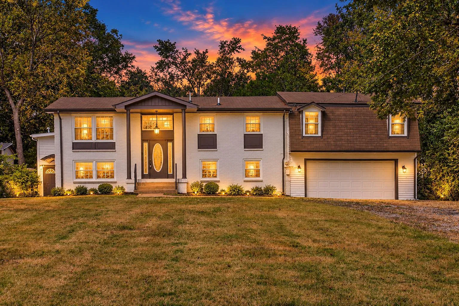 6 bed, 4852 sqft, $4,700 — Photo 1