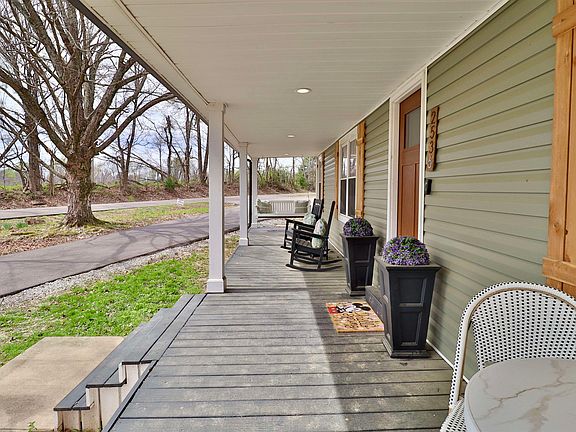 3rd image of 2536 Chisholm Lake Rd