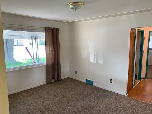 4th image of 32960 Kathryn St