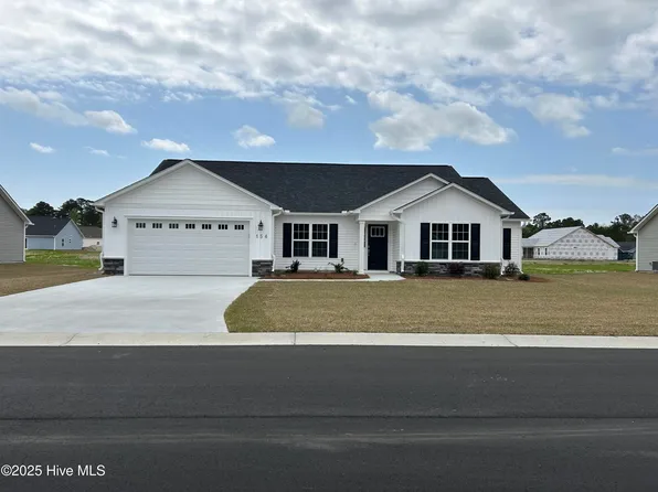 154 Patriot Drive, Newport, NC 28570