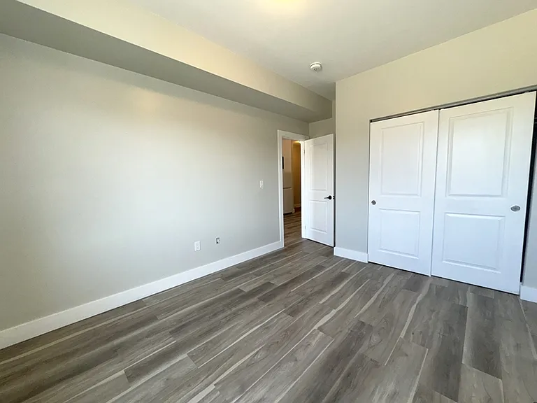 61 Thompsons Rd W #201 — Photo 12