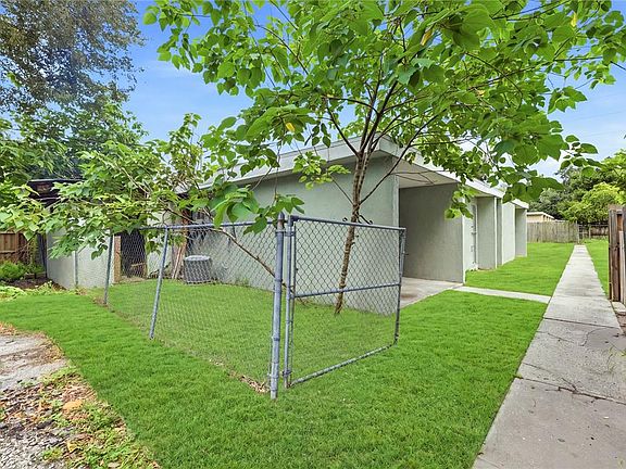 2nd image of 1009 E HOLLAND AVENUE