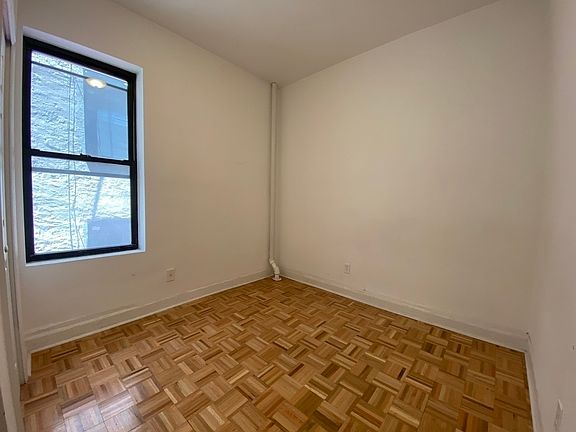 4th image of 510 W 134th St #21CC