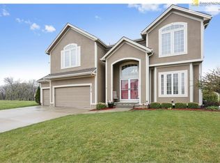 2714 SW Shrout Creek Cir, Blue Springs, MO 64015