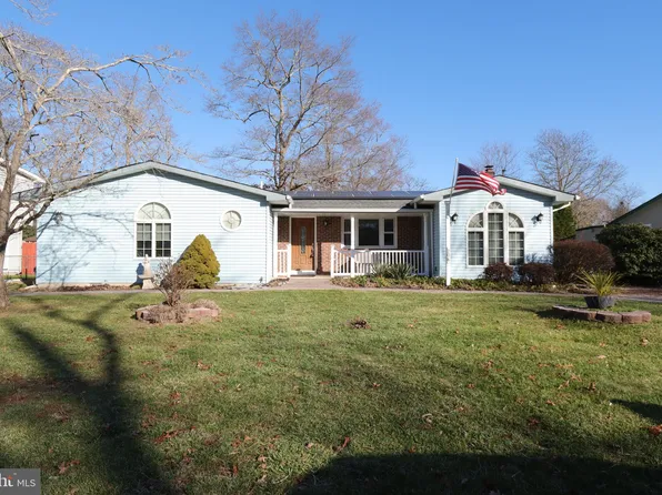 208 Birch Rd, Tuckerton, NJ 08087