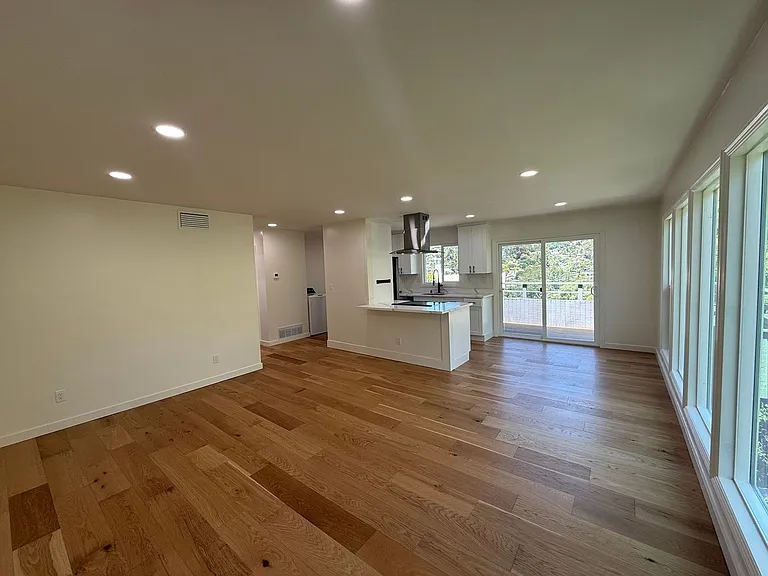 40 & 42 Leafwood Cir — Photo 4