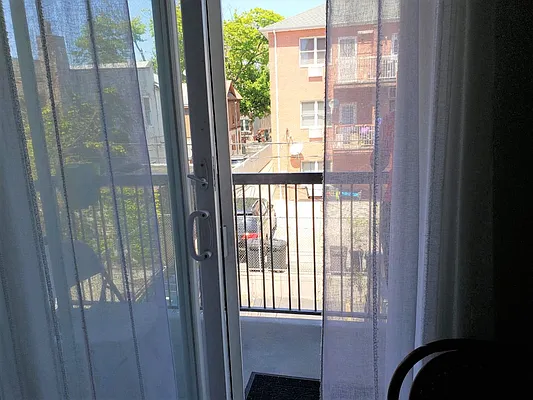 Rented by Virtual Real Estate | media 16