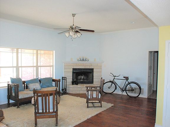 2nd image of 11142 Paisano Ln