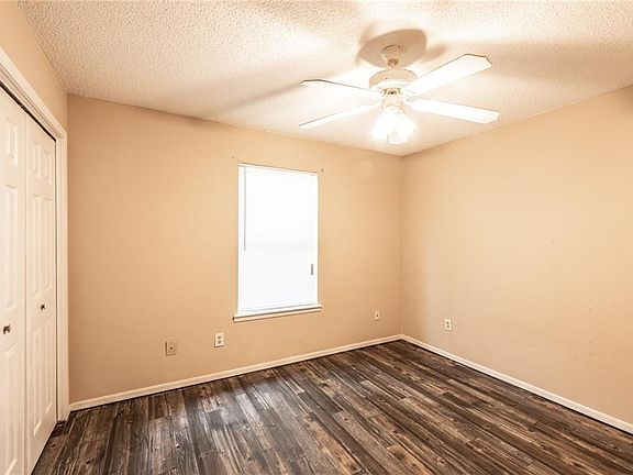 4th image of 2762 N Barcelona Ave