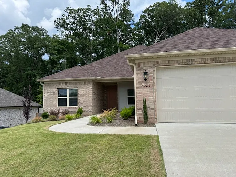 5021 Springwood Cir — Photo 2