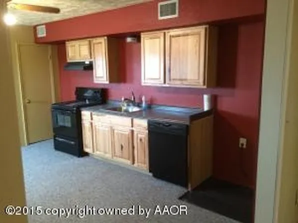 215 Dawn Dr, Fritch, TX 79036