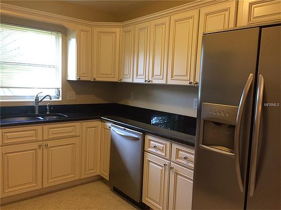 4th image of 4010 Cactus Ln