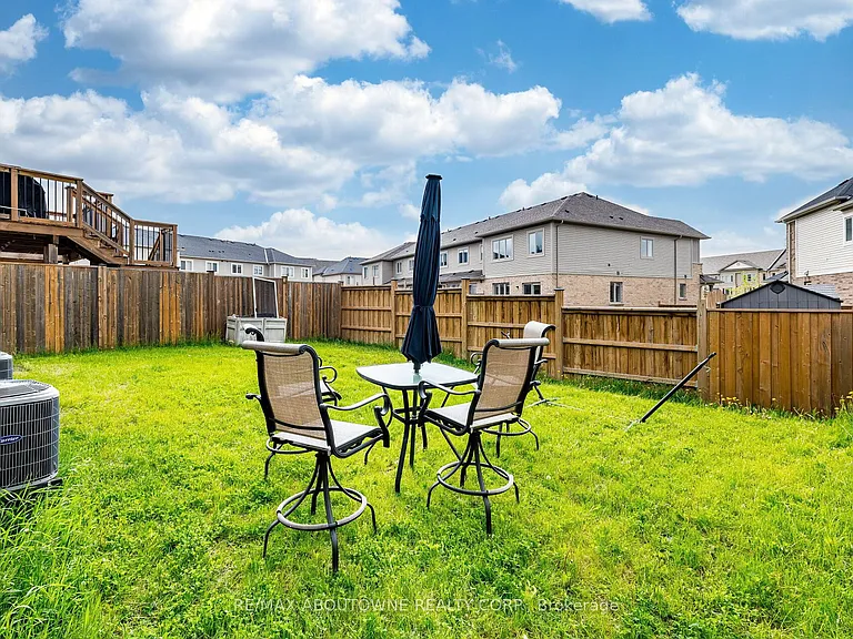 81 Pettitt Dr — Photo 49