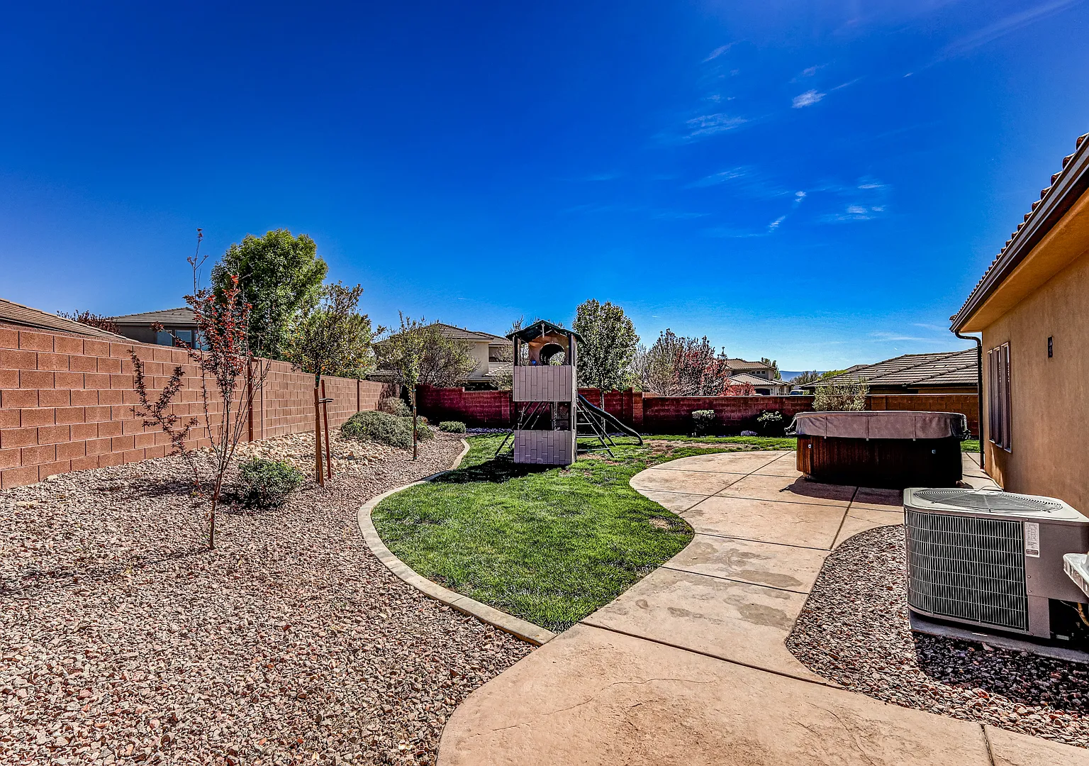 4 bed, 2.5 bath, 2545 sqft, $3,250 — Photo 3