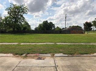 224 Jaguar Dr, Arabi, LA 70032