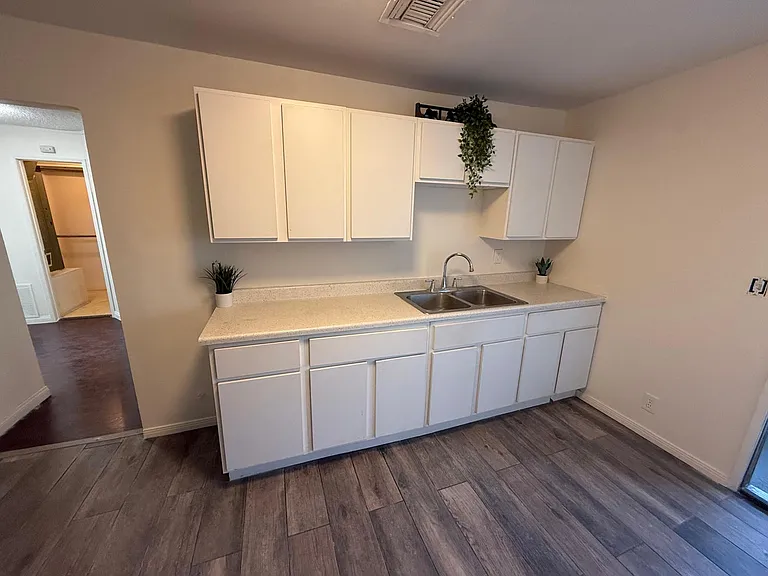 4014 W Commonwealth Ave #D — Photo 6