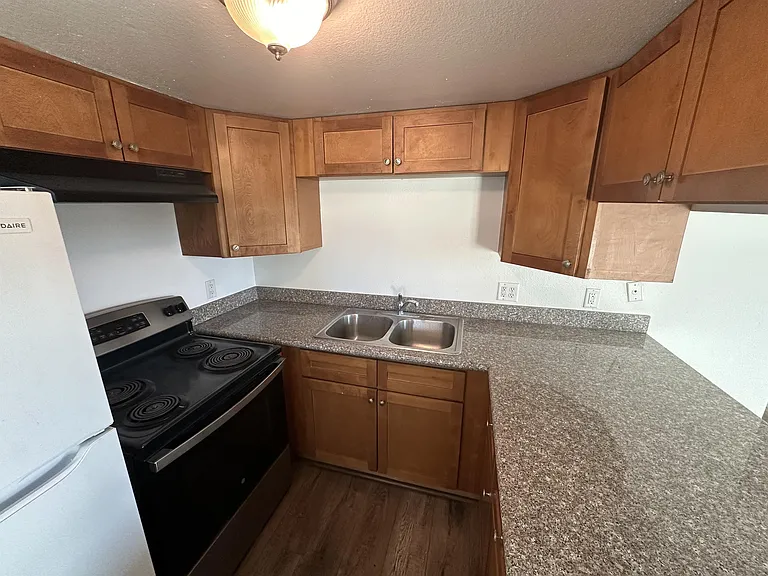 179 Judy Ct #D — Photo 10