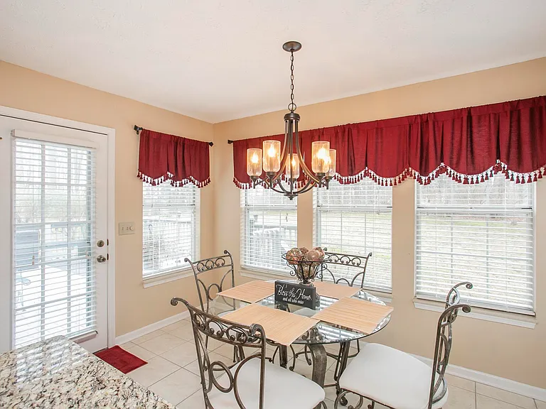 1508 Clover Ct — Photo 31