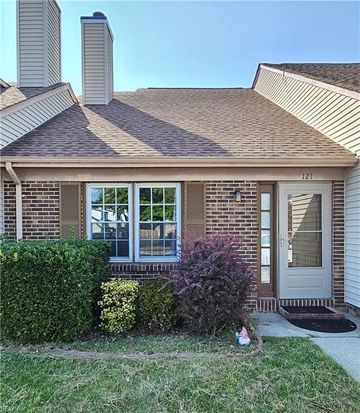 121 Parkway Dr, Hampton, VA 23669