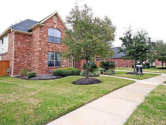 2nd image of 3515 Silvercreek Dr