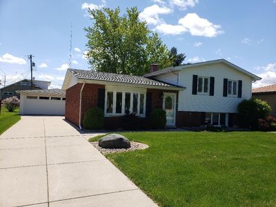 234 Carnation St, Dyer, IN, 46311