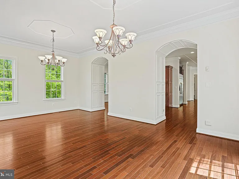 13551 Triadelphia Mill Rd — Photo 24