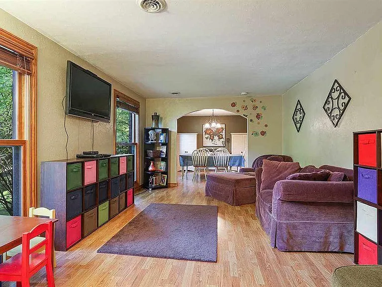 2560 Dunbar Ln — Photo 6
