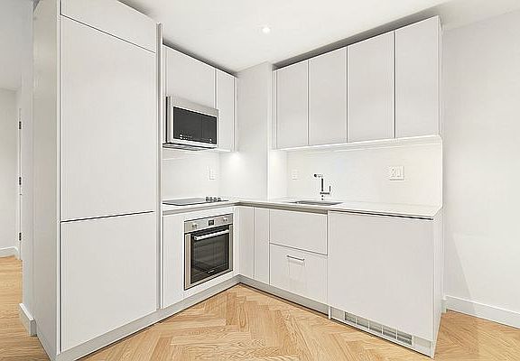 4th image of 220 W 24th St APT 6L